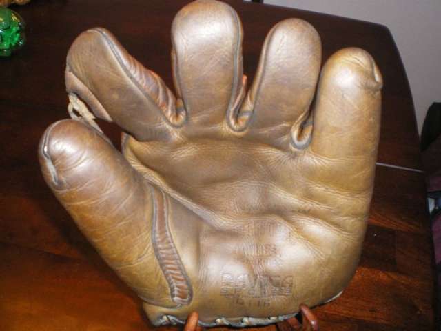 Lloyd Waner Davega D116 Front